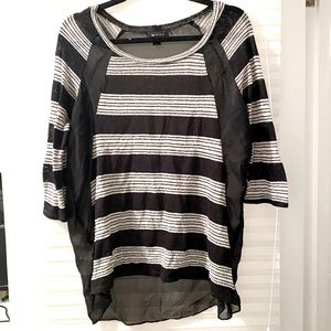 Only worn once, doesn’t fit anymore.